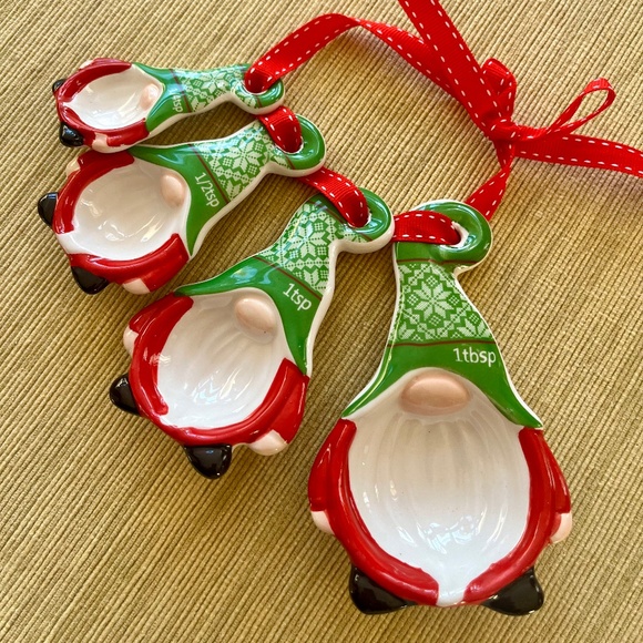 Other - Adorable ~ Christmas Gnome Measuring Spoons ~ NEW without Tags